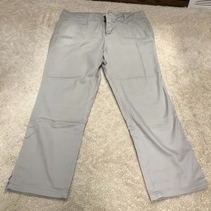 Women BKE Khaki Capri Size 27